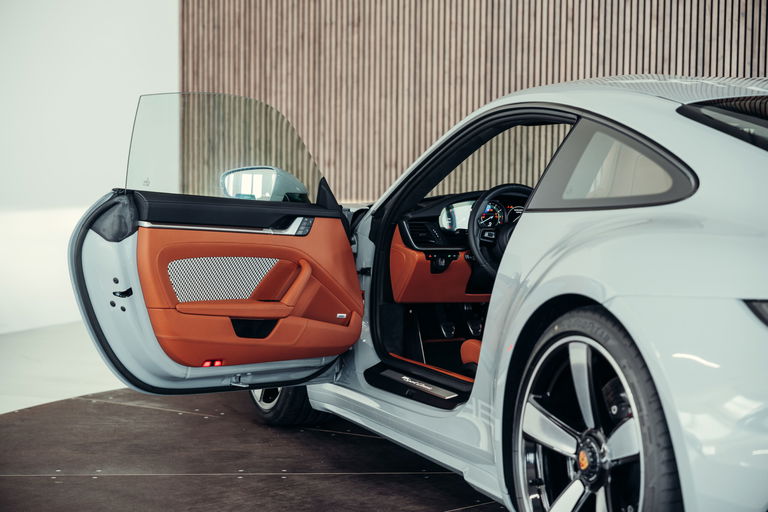 Porsche 992 Sport Classic