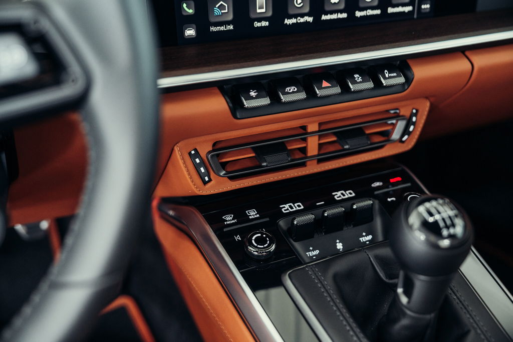 Porsche 992 Sport Classic