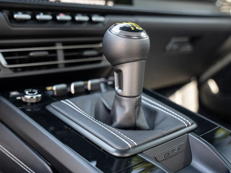 Porsche 992 GT3 Touring