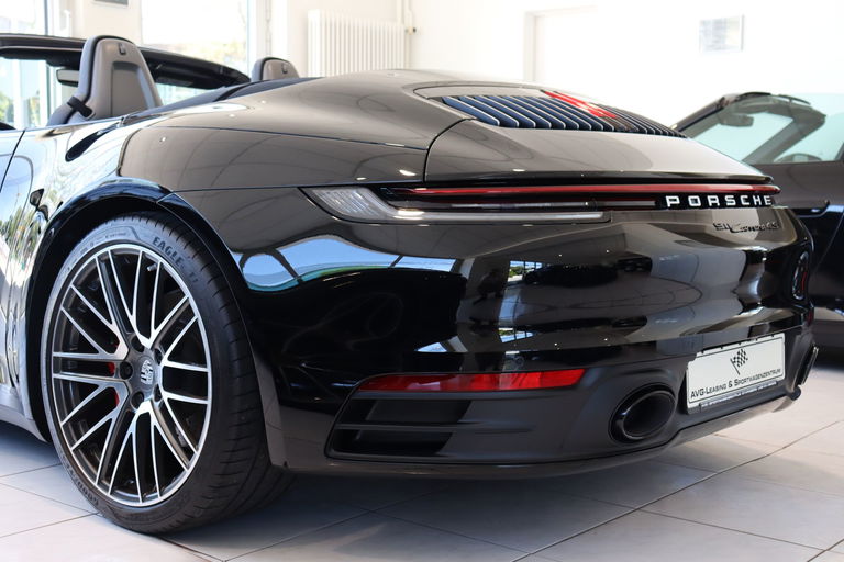 Porsche 992 Carrera 4S