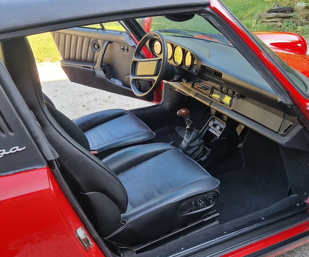 Porsche 911 Carrera 3.2 (US)