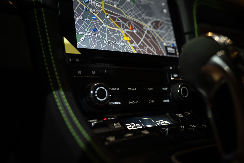 Porsche 718 Cayman GT4