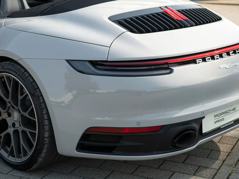 Porsche 992 Carrera