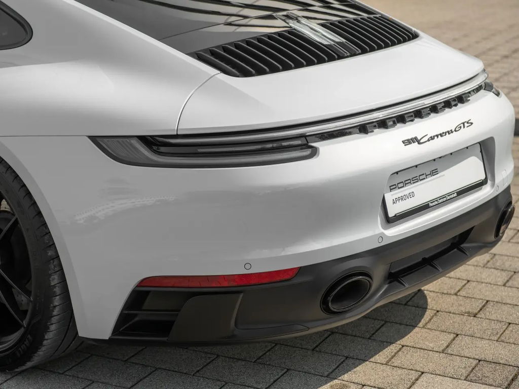Porsche 992 Carrera GTS