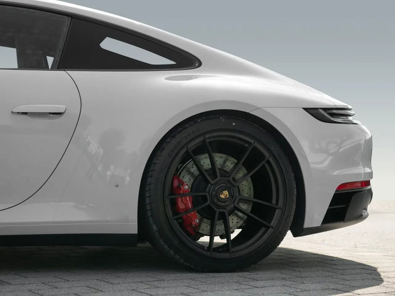 Porsche 992 Carrera GTS