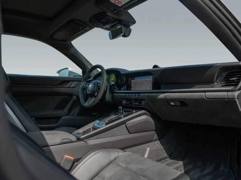 Porsche 992 Carrera GTS