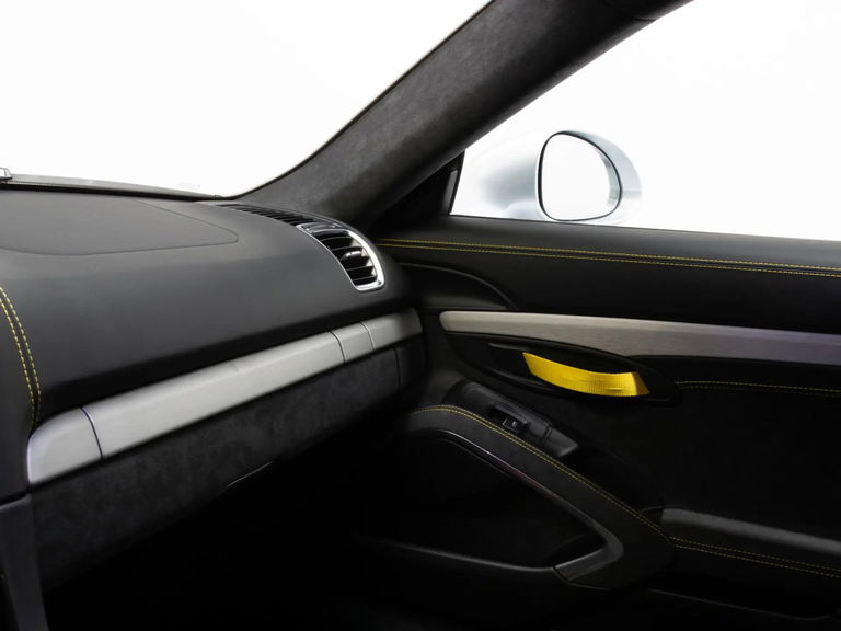 Porsche 981 Cayman GT4