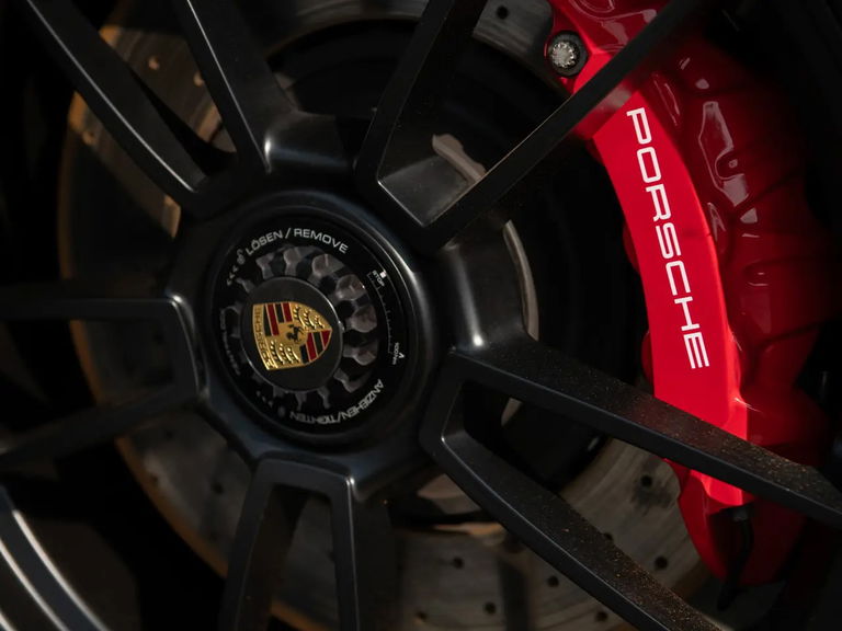 Porsche 992 Carrera GTS