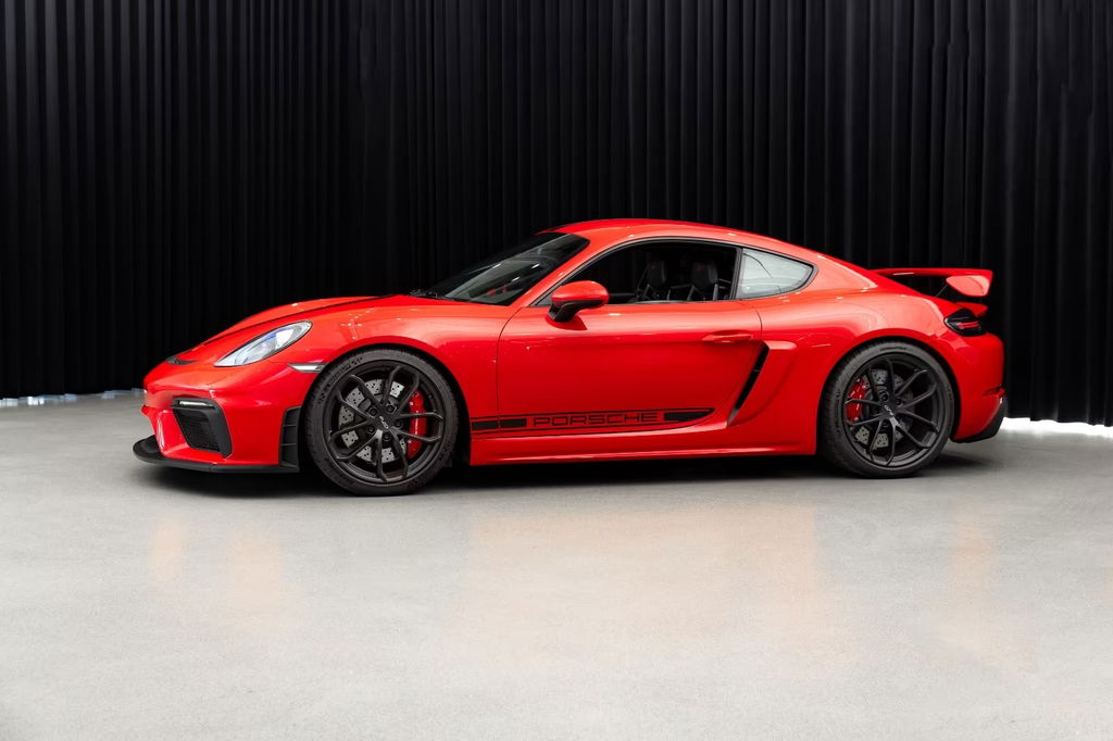 Porsche 718 Cayman GT4
