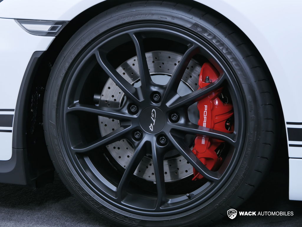 Porsche 981 Cayman GT4