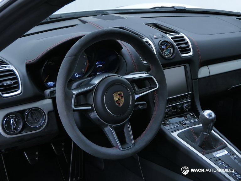 Porsche 981 Cayman GT4