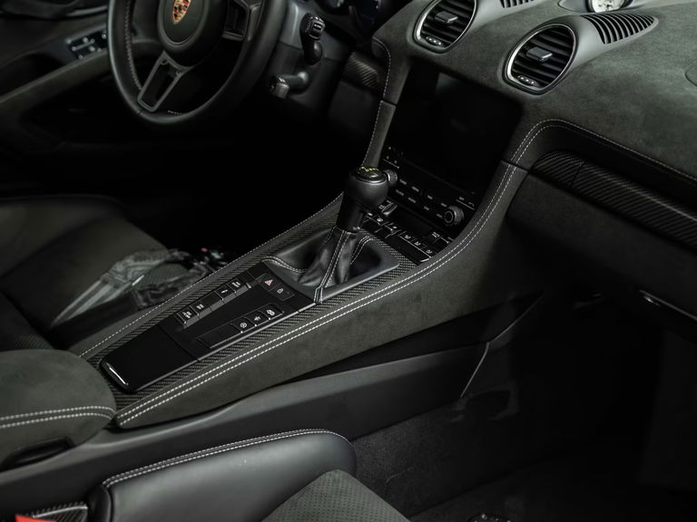 Porsche 718 Cayman GT4 RS