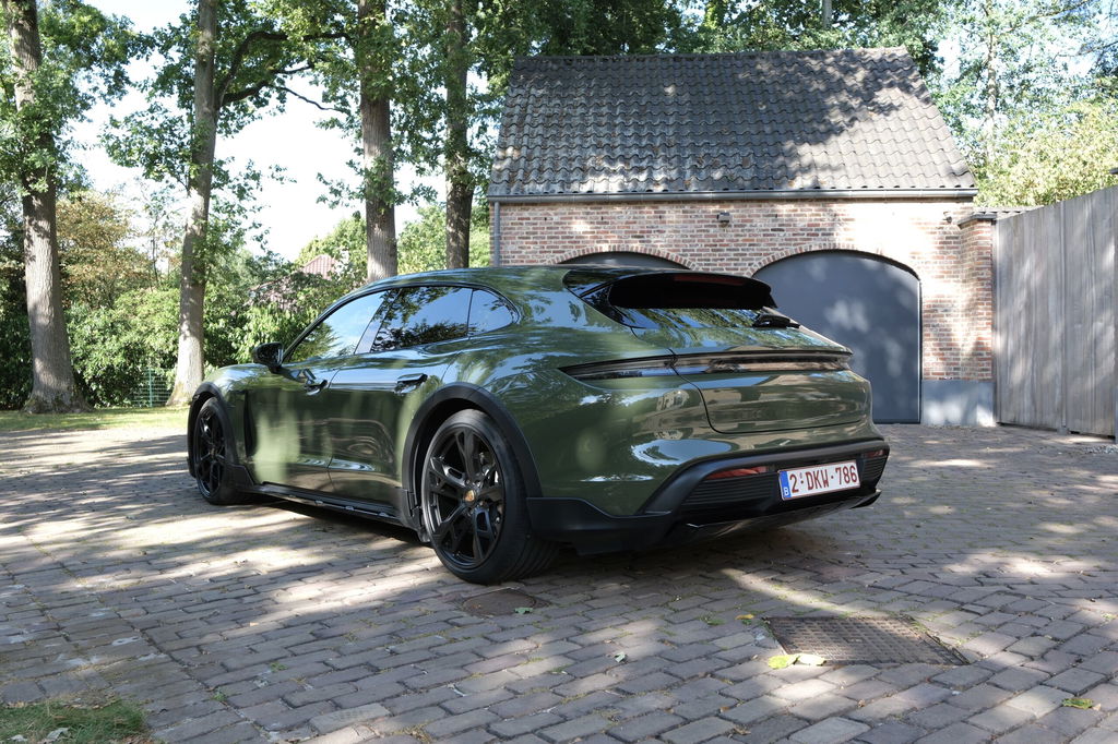 Porsche Taycan 4S Cross Turismo