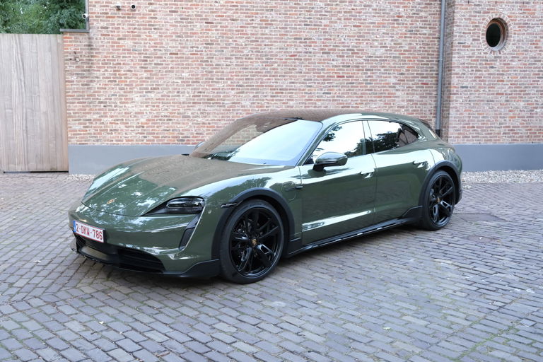 Porsche Taycan 4S Cross Turismo