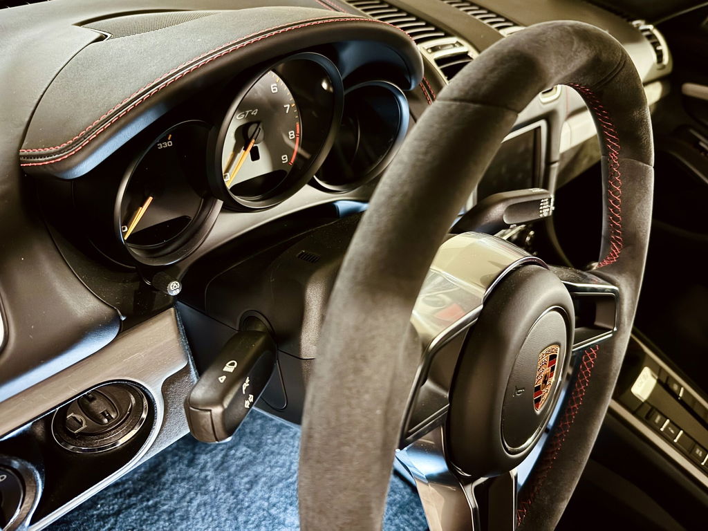 Porsche 981 Cayman GT4