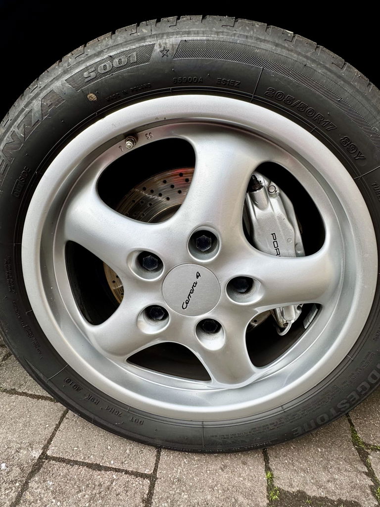 Porsche 993 Carrera 4