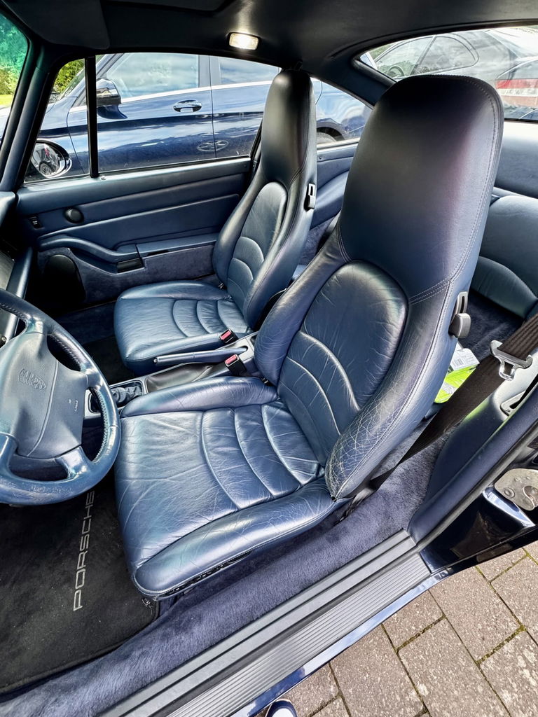 Porsche 993 Carrera 4