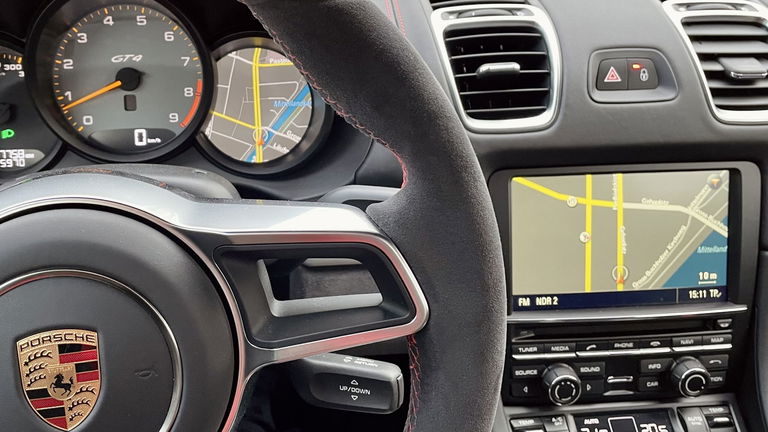 Porsche 981 Cayman GT4