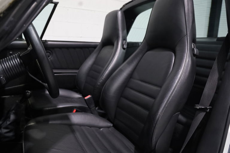 Porsche 911 Carrera 3.2 (US)