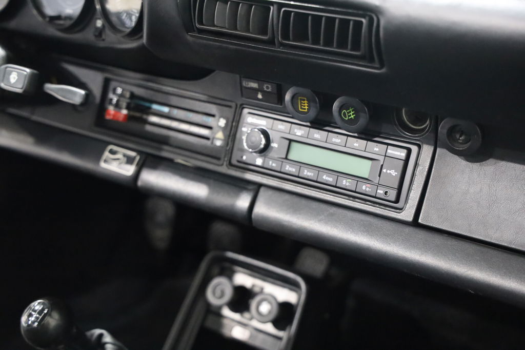 Porsche 911 Carrera 3.2 (US)