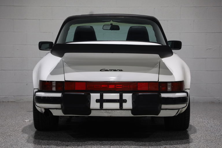 Porsche 911 Carrera 3.2 (US)