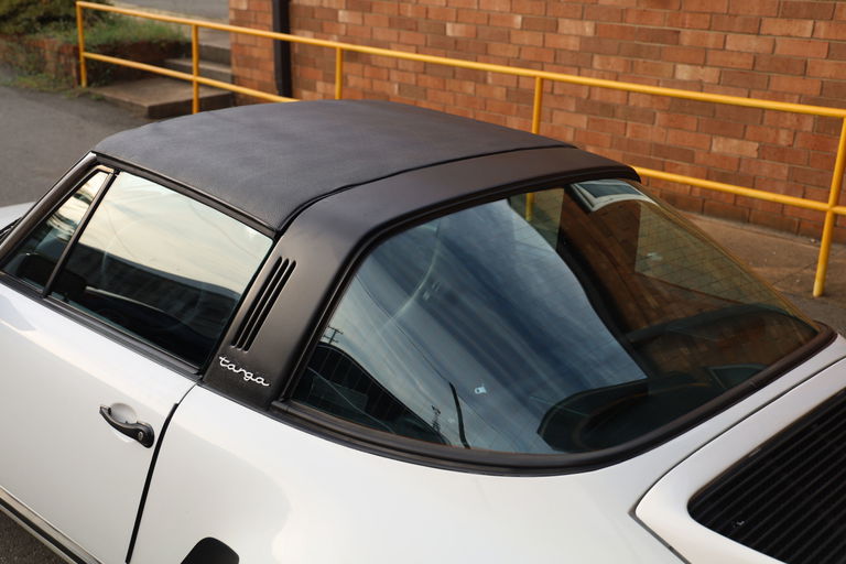 Porsche 911 Carrera 3.2 (US)