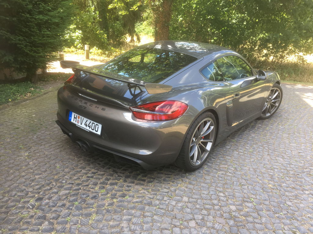 Porsche 981 Cayman GT4