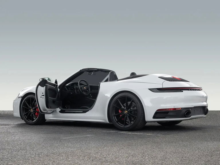 Porsche 992 Carrera 4S