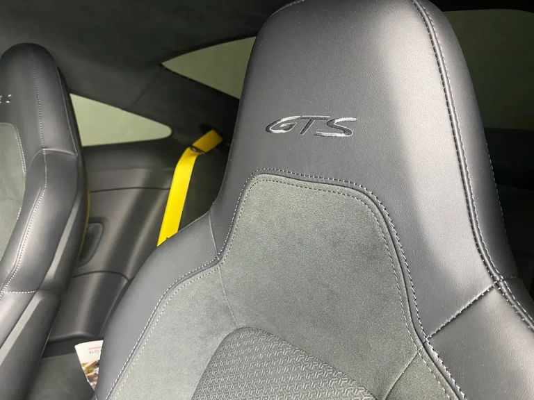 Porsche 992.2 Carrera GTS