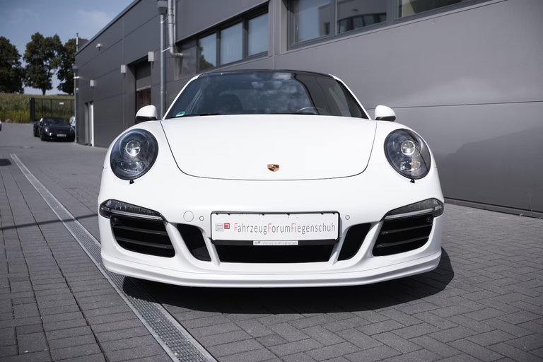 Porsche 991 Carrera GTS