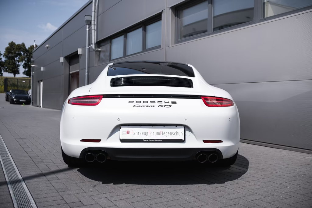 Porsche 991 Carrera GTS