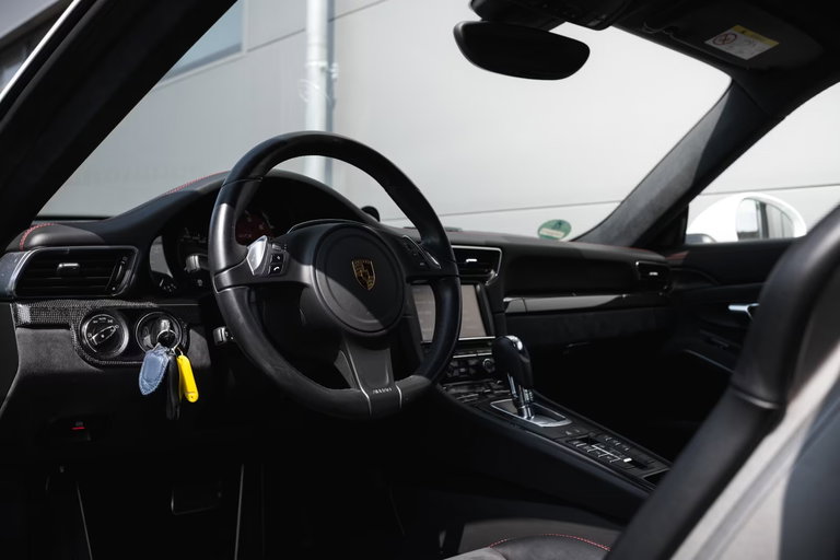 Porsche 991 Carrera GTS