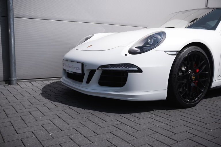 Porsche 991 Carrera GTS