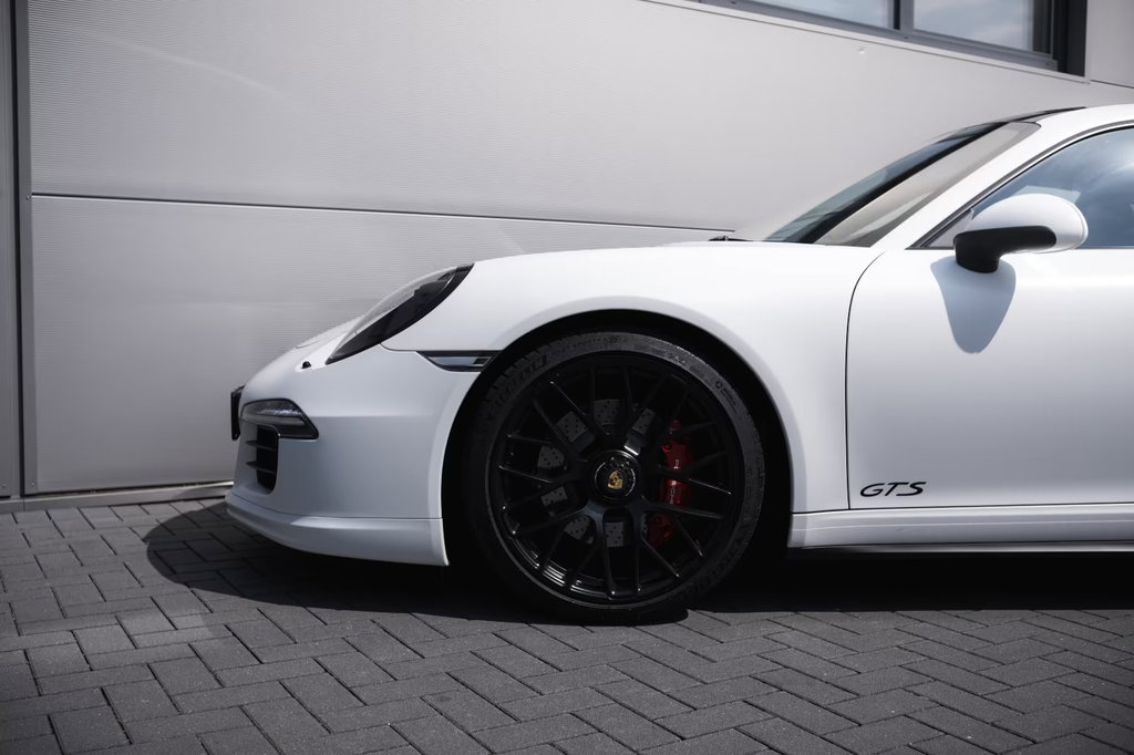 Porsche 991 Carrera GTS