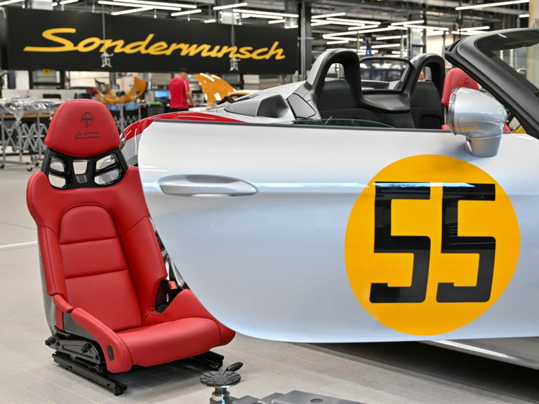 Porsche 718 Spyder RS