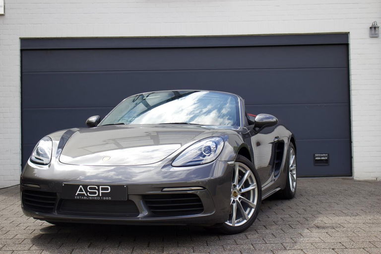 Porsche 718 Boxster