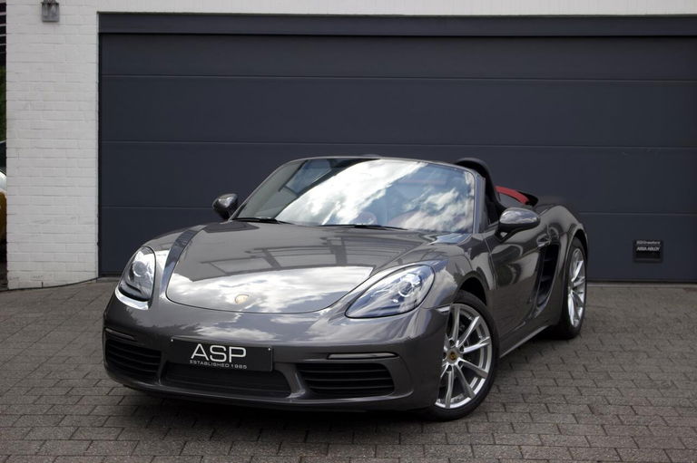 Porsche 718 Boxster