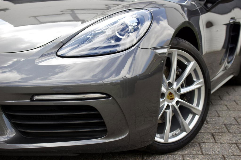 Porsche 718 Boxster