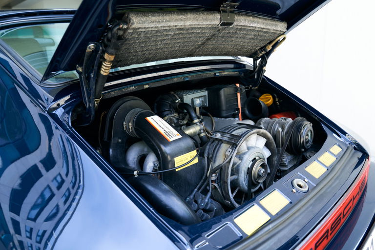Porsche 911 Carrera 3.2 (US)