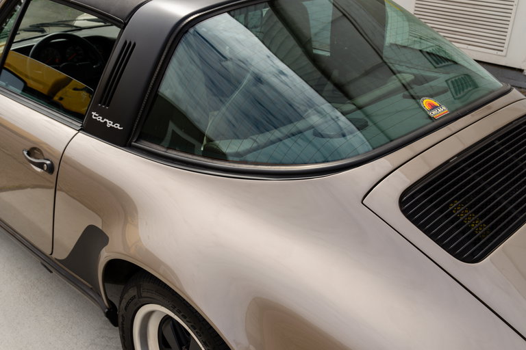 Porsche 911 Carrera 3.2 (US)