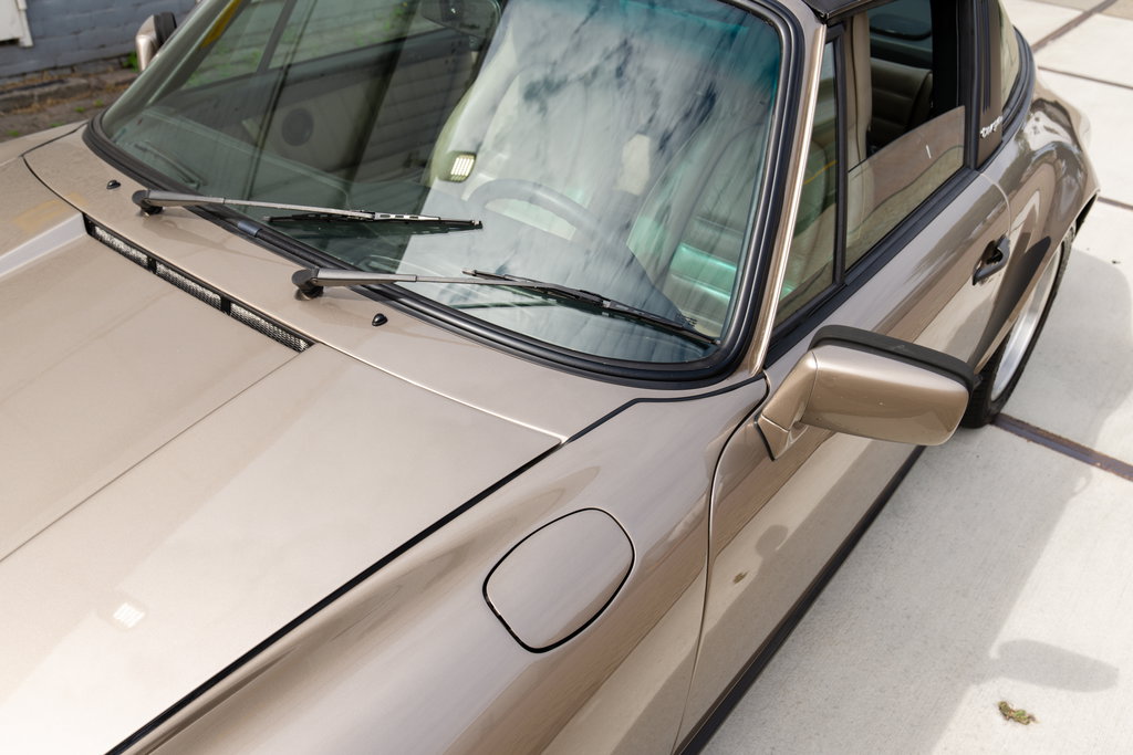Porsche 911 Carrera 3.2 (US)