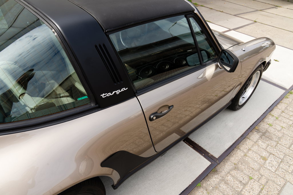 Porsche 911 Carrera 3.2 (US)