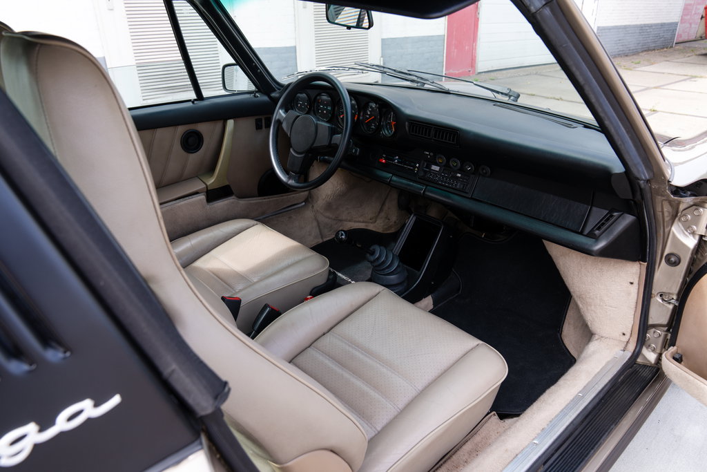 Porsche 911 Carrera 3.2 (US)