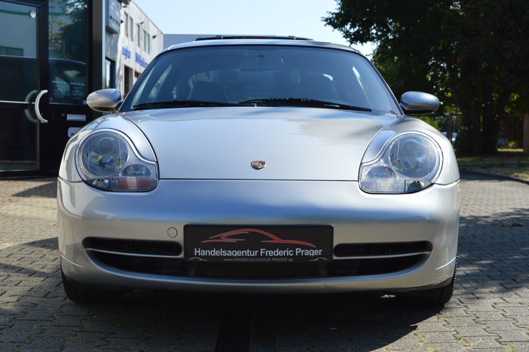 Porsche 996 Carrera 4