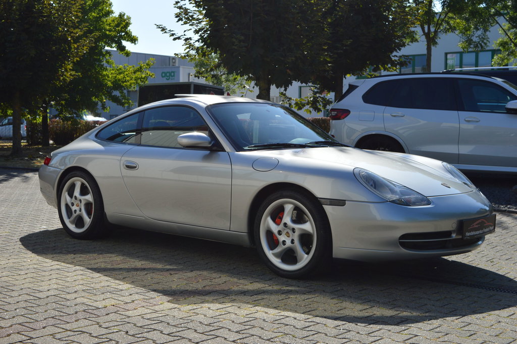 Porsche 996 Carrera 4