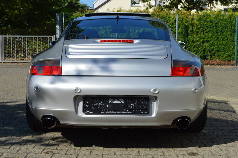 Porsche 996 Carrera 4