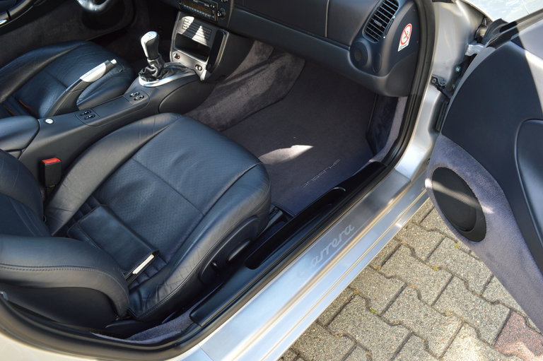 Porsche 996 Carrera 4