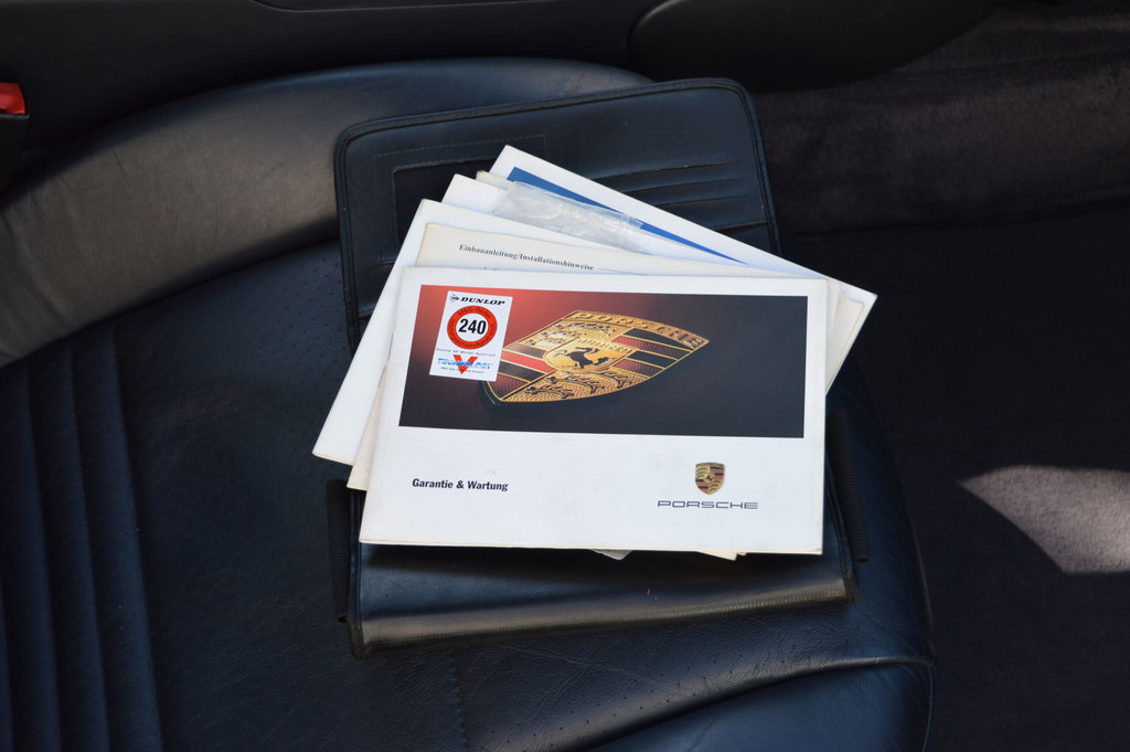 Porsche 996 Carrera 4