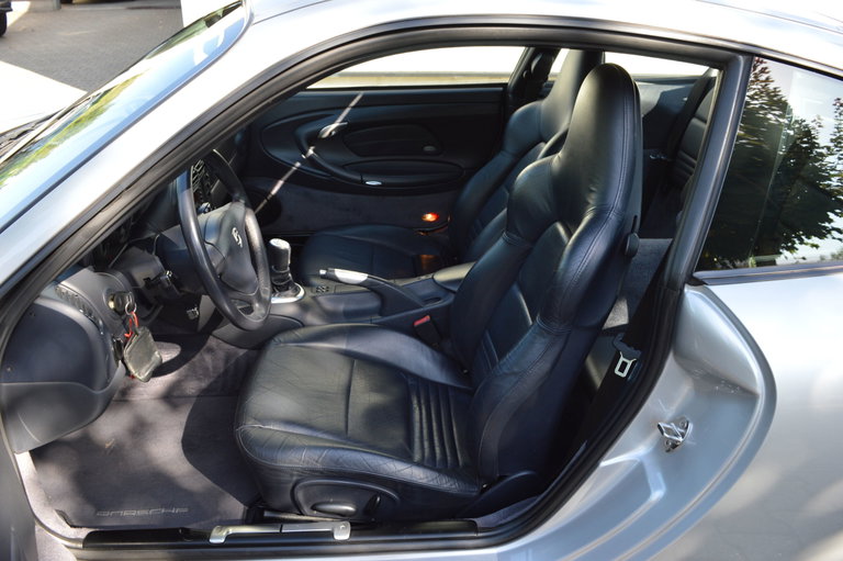 Porsche 996 Carrera 4