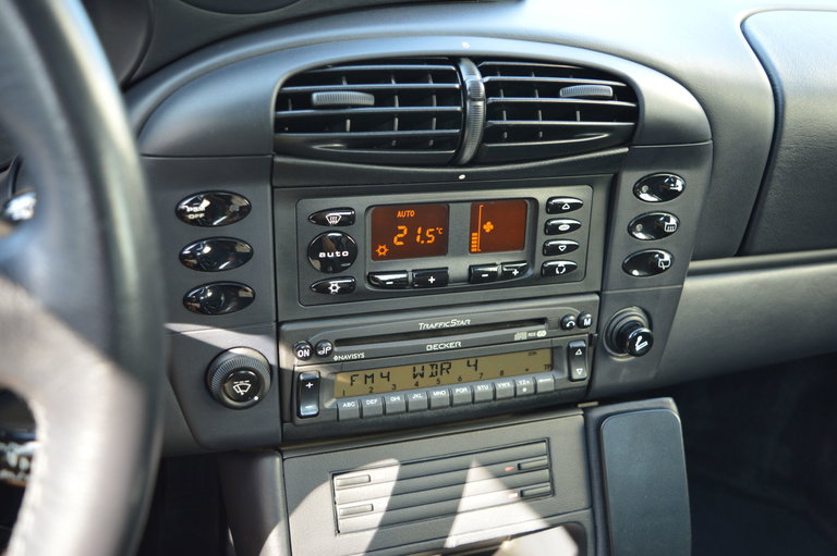 Porsche 996 Carrera 4